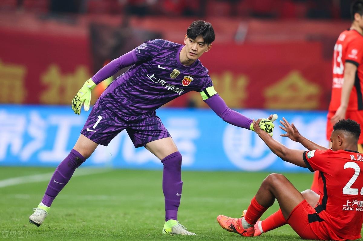 包含马德里双雄对决，焦点战再次上演，掌声雷动的词条