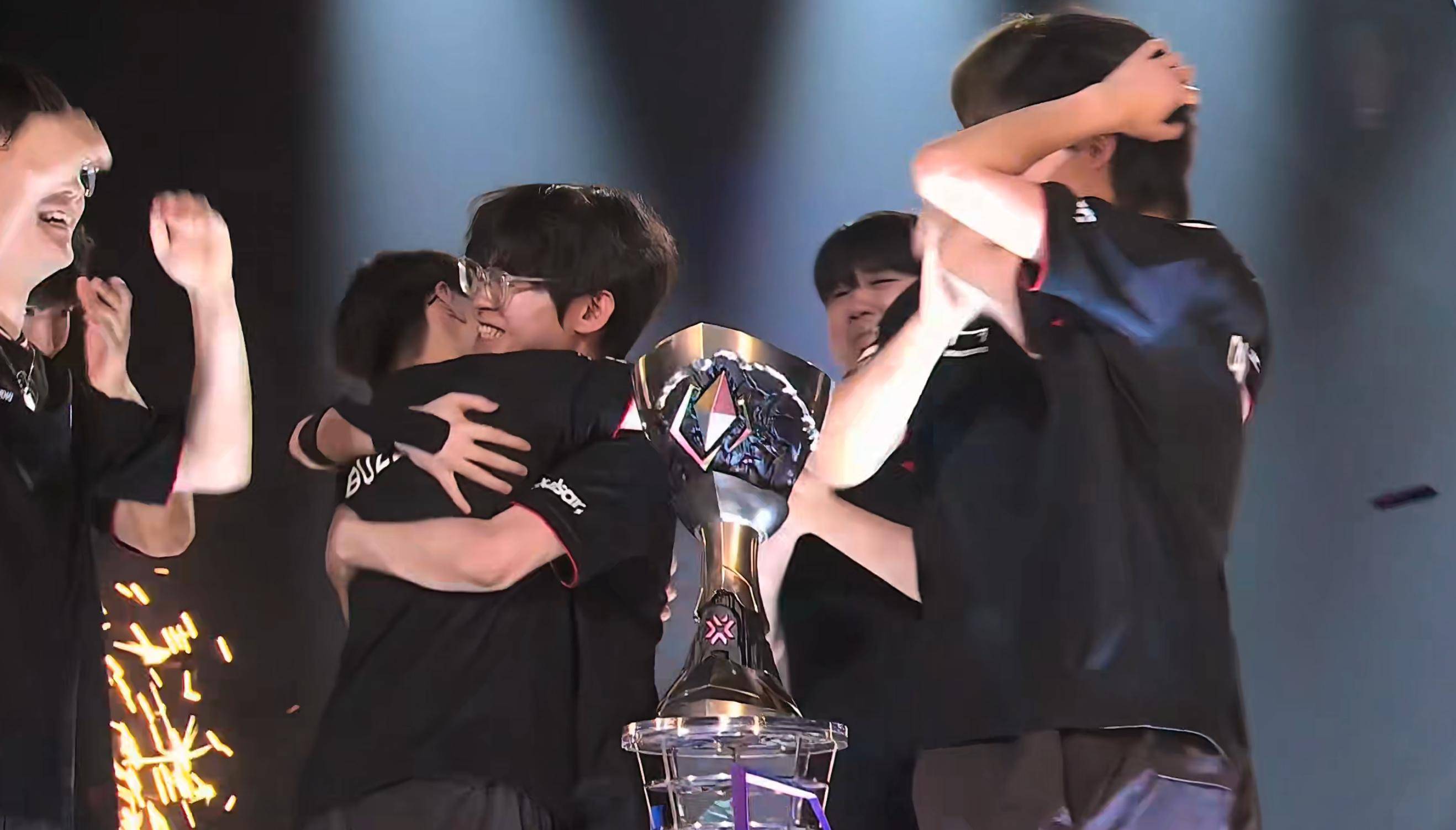 DK力克HKA，Tarzan单局斩获MVP强强对话小组赛，点燃全场激情的简单介绍