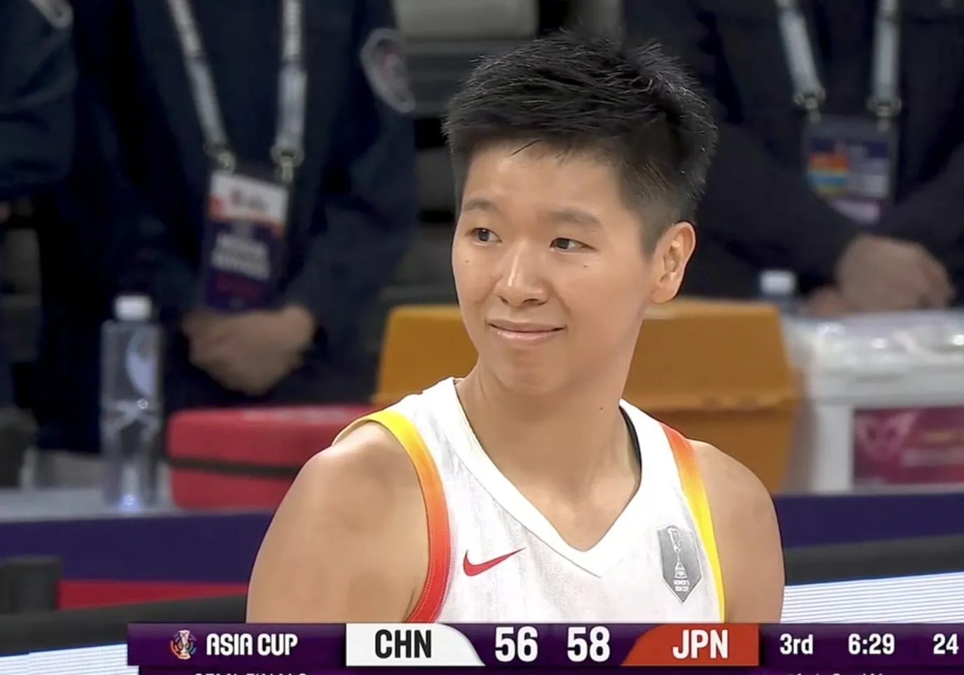 日本队完胜中国队,奥恰洛夫高光表现 日本队完胜中国队,奥恰洛夫高光表现