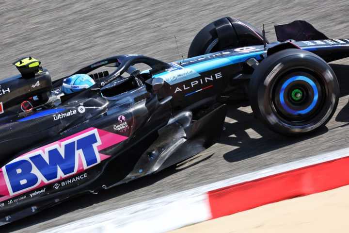 包含索伯车队碾压红牛二队,拉塞尔扛起全队的词条 包含索伯车队碾压红牛二队,拉塞尔扛起全队的词条