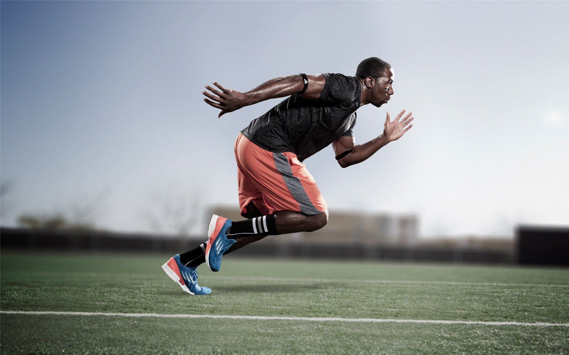 哈兰德降维打击！拜仁防线被他冲成筛子，南半球见证北欧核弹头崛起