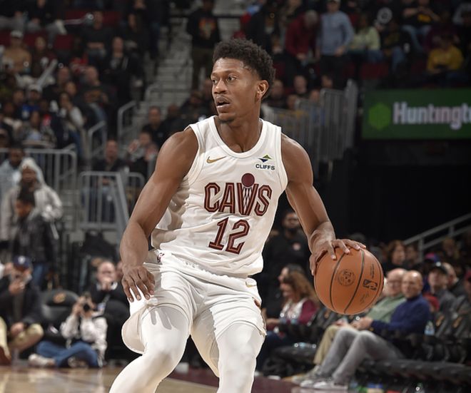 爵士轻取快船，米切尔刷新纪录