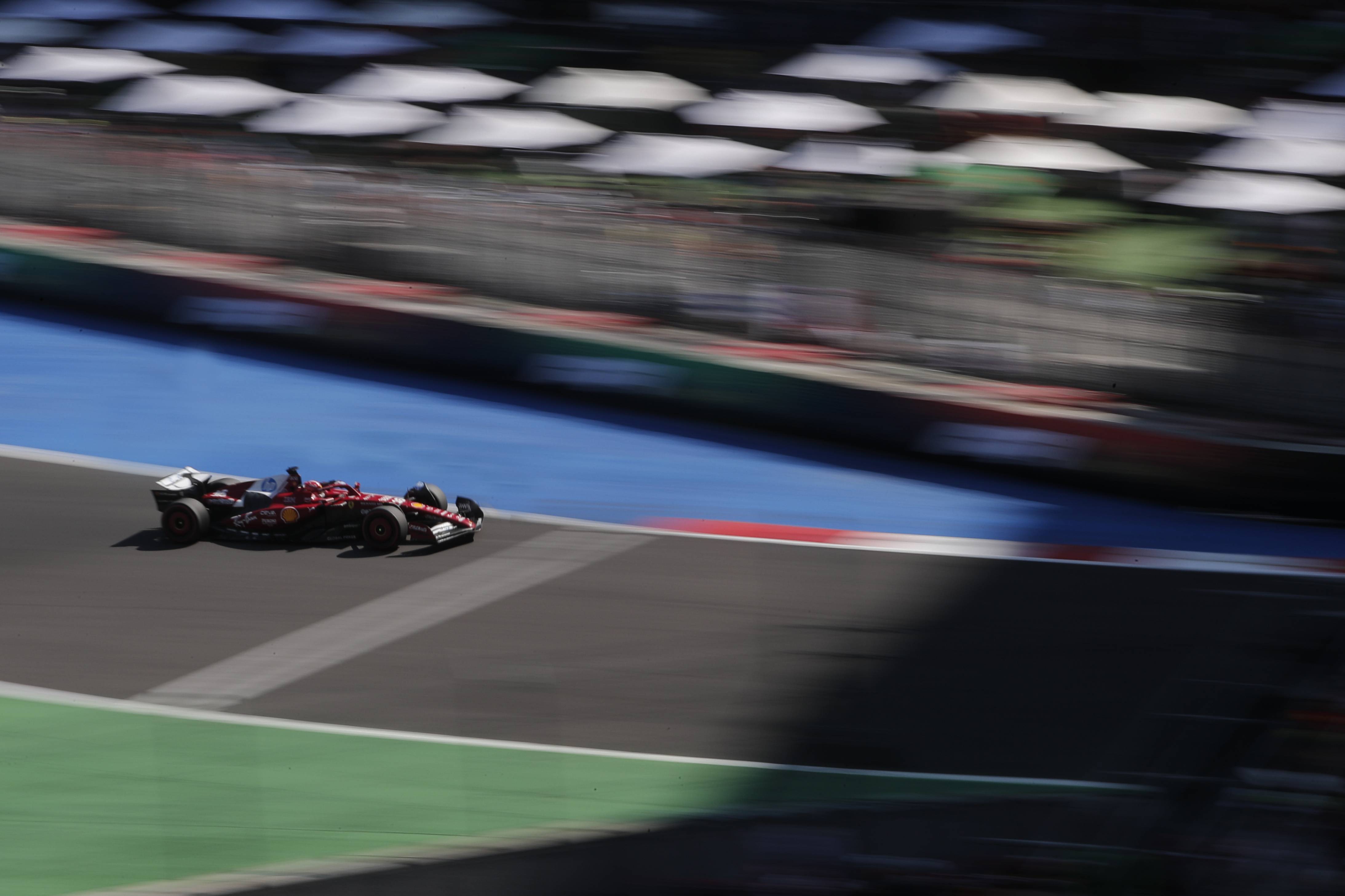 雷诺车队完胜红牛车队，汉密尔顿关键制胜